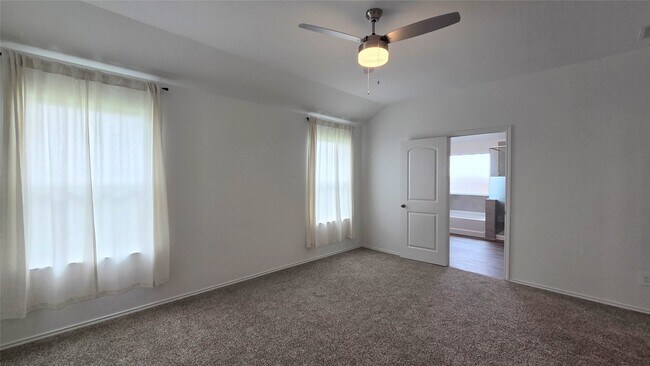 Building Photo - 6110 Ginevra Summers Dr