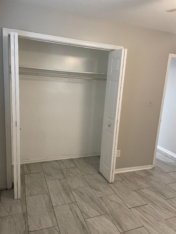 Building Photo - 4865 Cadieux Rd