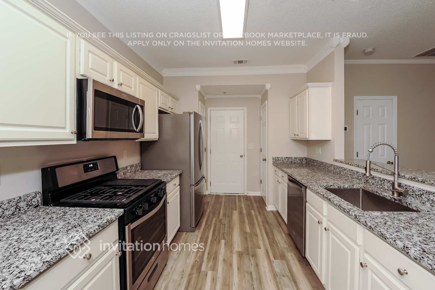 Building Photo - 112 Regent Pl