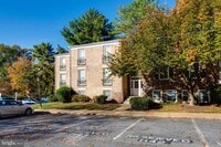 Building Photo - 822 Quince Orchard Blvd