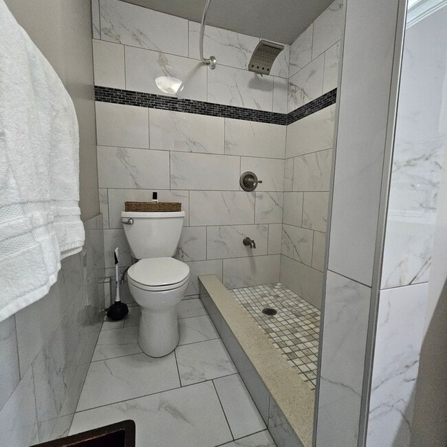 Building Photo - Cozy 1 bedroom in North Kihei