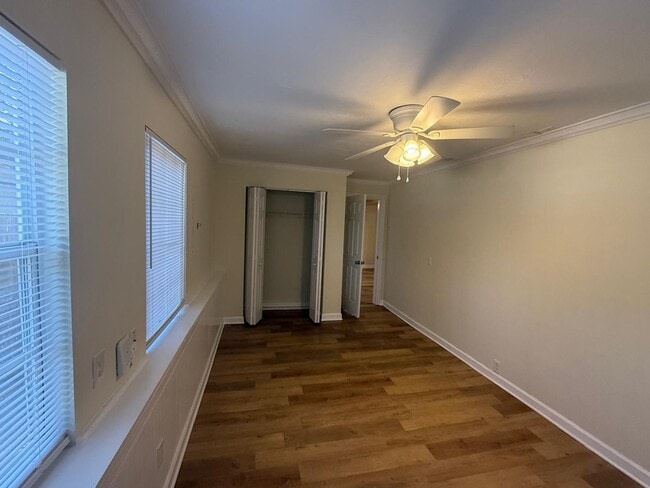 Building Photo - 2031 Charter Oaks Dr