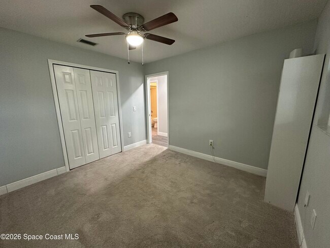 Building Photo - 976 S Fork Cir