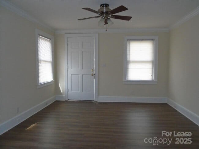 Building Photo - 1606 Richland Dr