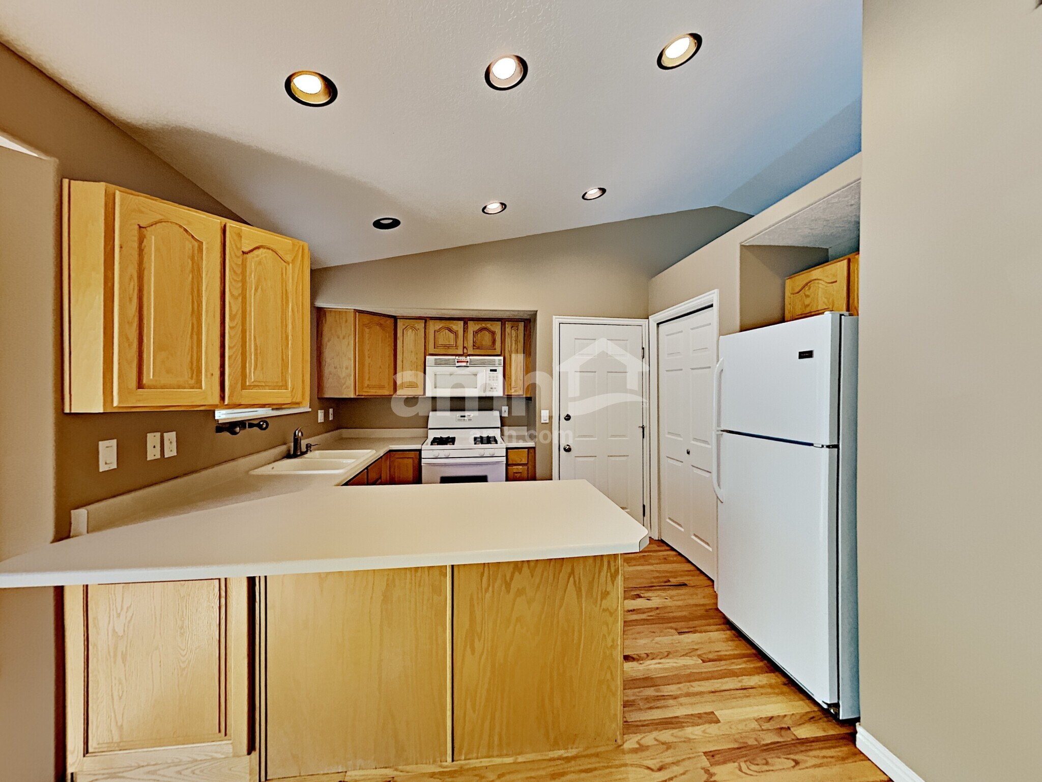 Building Photo - 2643 S 3900 W