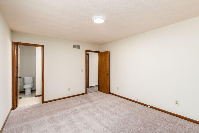 Building Photo - 8287 Talia Ct
