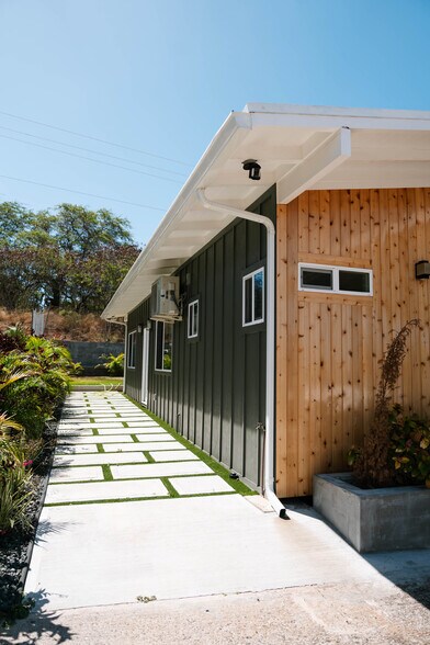 Building Photo - 532 Kekupua St