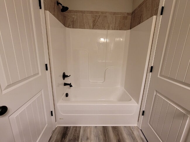 Building Photo - 231 Smithson Ln