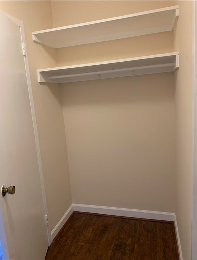 Building Photo - 1111 Arlington Blvd