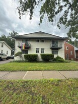Building Photo - 525 E Woodland St