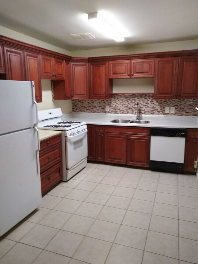 Building Photo - 108 Mount Zion Rd