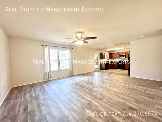 Building Photo - 1840 Juniper Dr