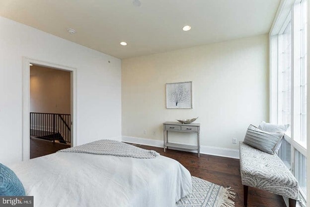 Building Photo - 1005 New Market St