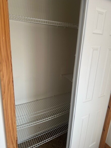 Building Photo - 131 Alameda Rd