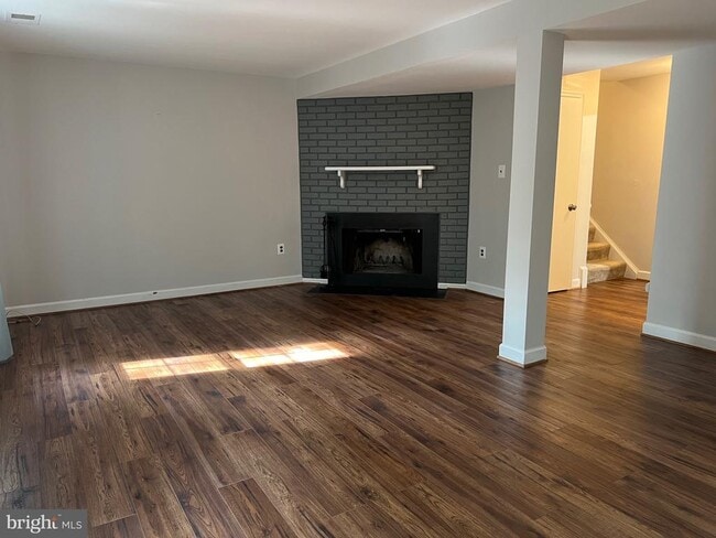 Building Photo - 7384 Jiri Woods Ct