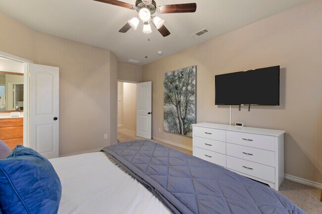 Master - 6004 Paddlefish Dr