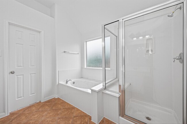Building Photo - 8703 Silver Lure Dr