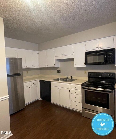 Building Photo - 1404 Manteo St