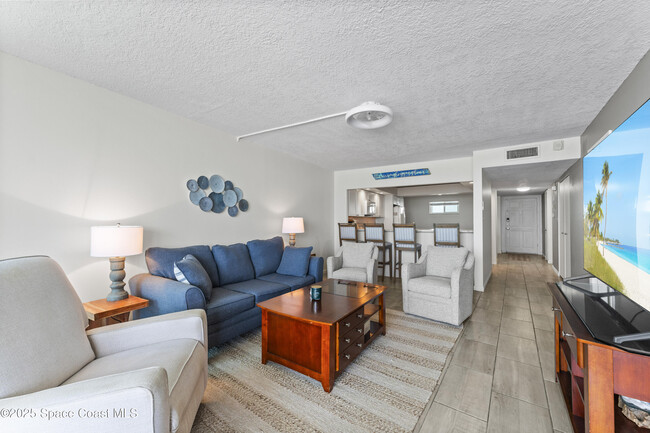 Building Photo - 1175 Jimmy Buffett Mem Hwy