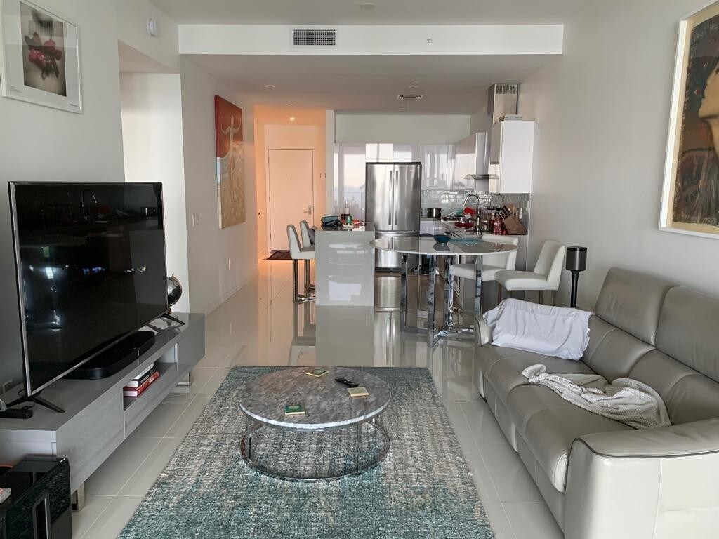 Building Photo - 1600 NE 1st Ave