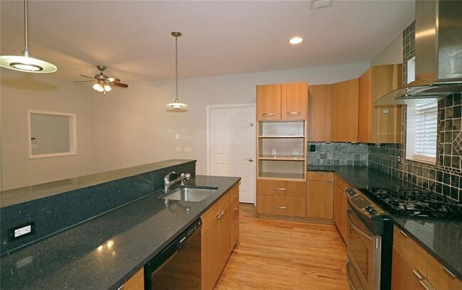 Building Photo - 100 Wiley Hills Trail