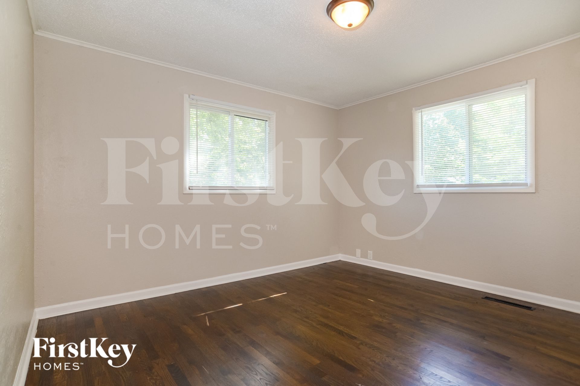 Building Photo - 900 NE 62nd St