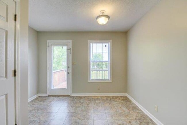 Building Photo - 2009 Timberline Cir