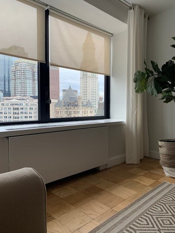 Building Photo - 65 E India Row