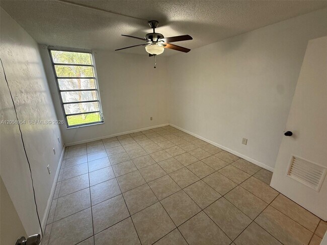 Building Photo - 8841 W Flagler St