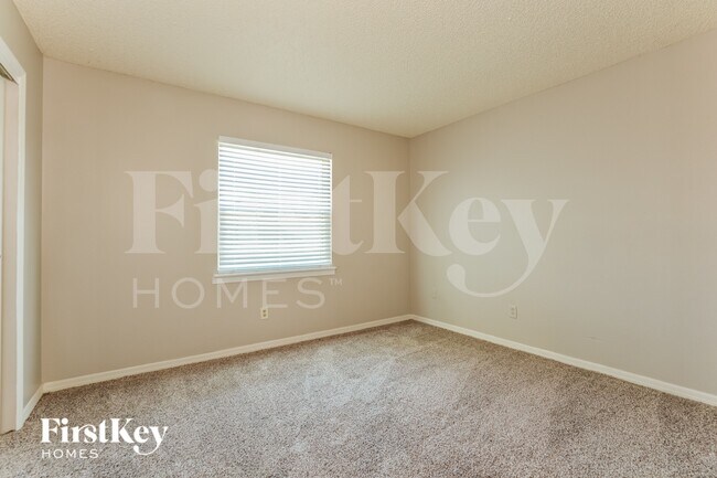 Building Photo - 710 Leeward Dr