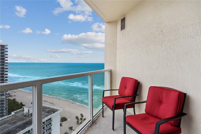 Building Photo - 16699 Collins Ave