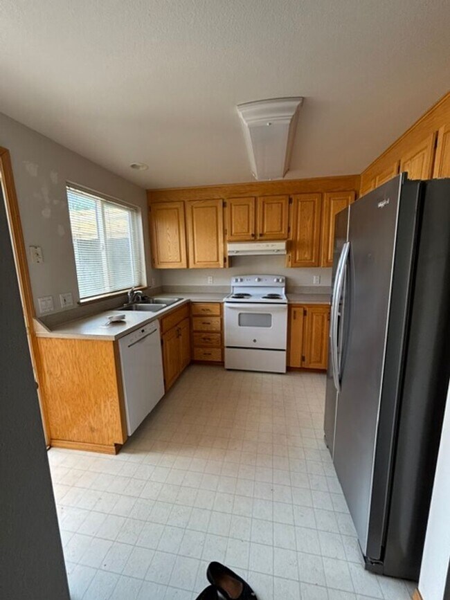 Building Photo - 217 E Belair Dr