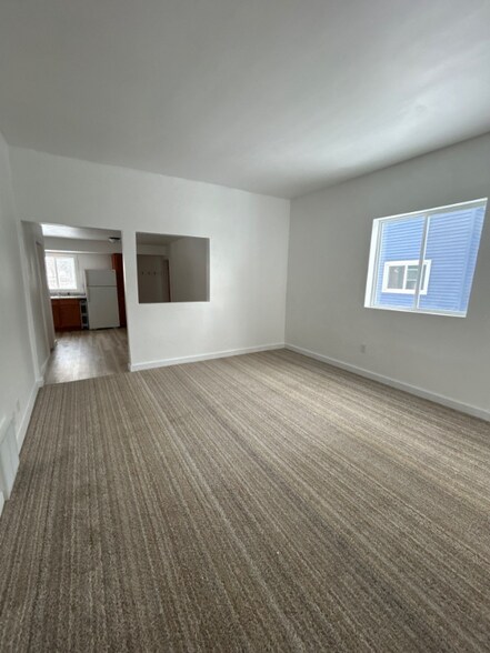 Building Photo - 2106 Thomas St