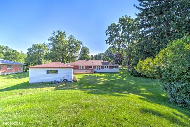 Building Photo - 7056 Osage Rd