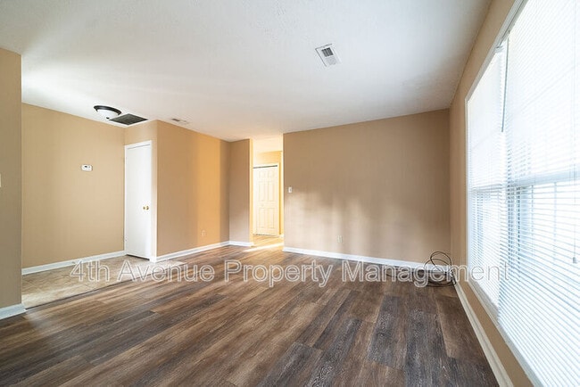 Building Photo - 4437 Township Dr