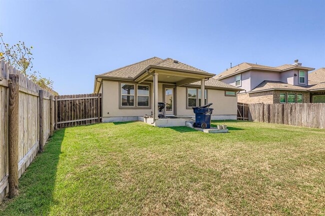 Building Photo - 1008 Sundrops St