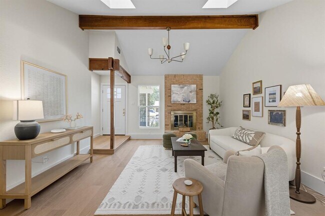 Building Photo - 1114 Stoneoak Ln