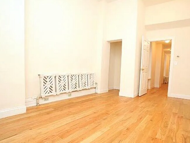 Building Photo - Newly Renovated Apartment in Brewerytown