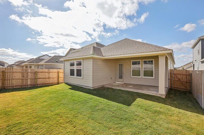 Building Photo - 2236 Delano Dr