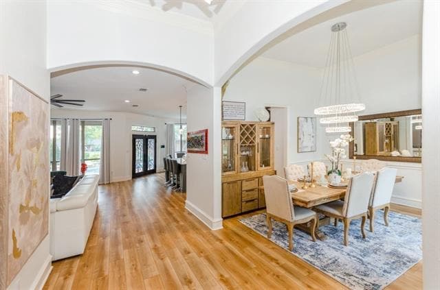 Building Photo - 819 Equestrian Dr