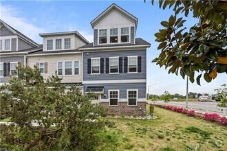 Building Photo - Luxury Living in Grassfield!