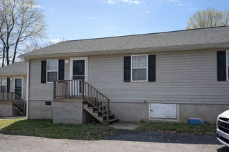 Building Photo - Two bedroom, 1 bath condo in Gibsonville