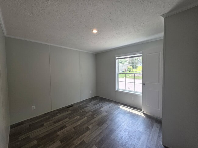 Building Photo - 39 Canary Hill Dr