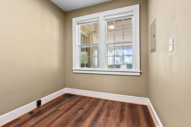 Building Photo - 1008 Fitzpatrick Ave