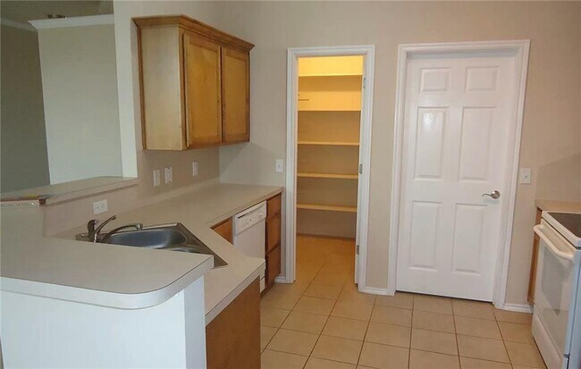 Building Photo - 16032 Okalee Ln