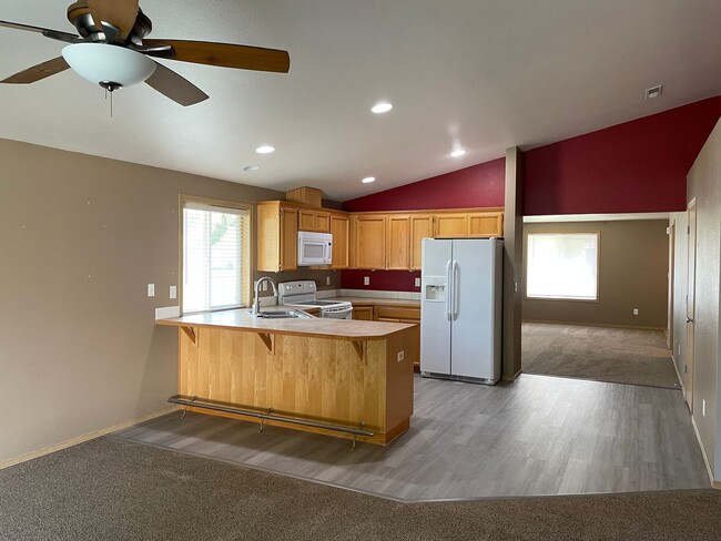 Building Photo - Spacious 1,520 Sq. Ft. Home with Open Floor Plan
