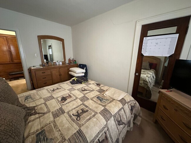 Building Photo - 1628 Franklin