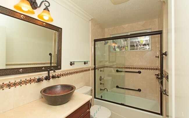 Building Photo - Stunning & Spacious Encinitas Home w/ Gorg...