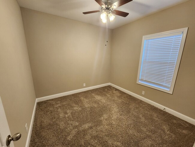 Building Photo - Beautiful 4 Bedroom with Bonus Room Home A...