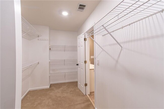 Building Photo - 651 Briarleigh Way